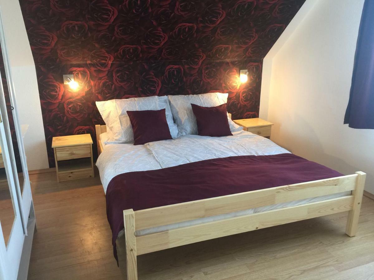 Rozsavoelgy Apartman Balatonlelle Buitenkant foto