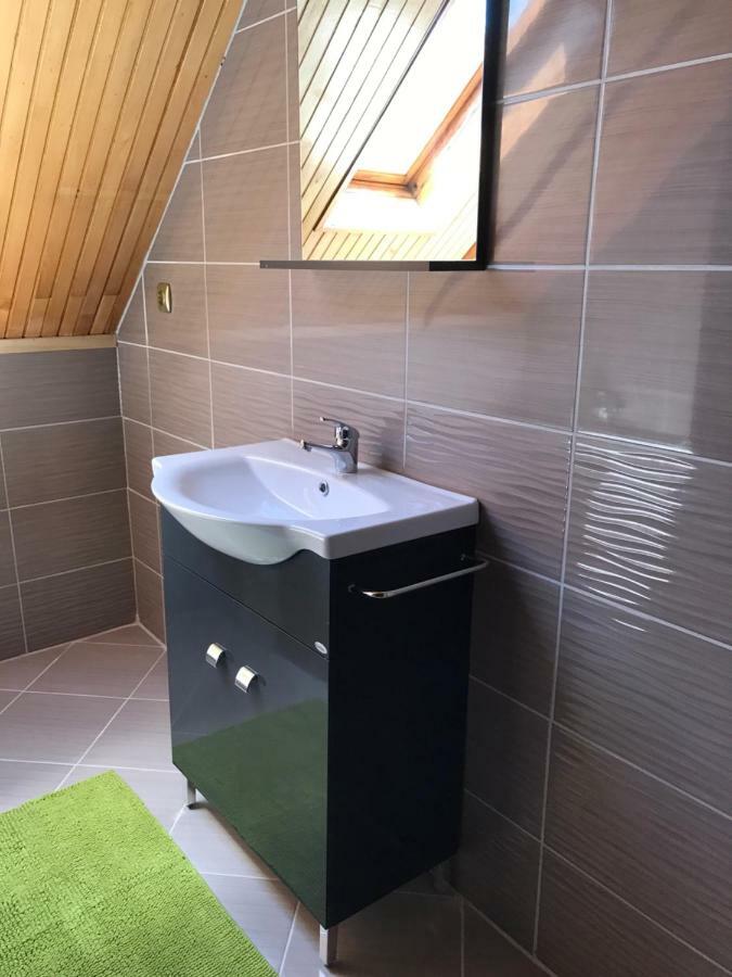 Rozsavoelgy Apartman Balatonlelle Buitenkant foto
