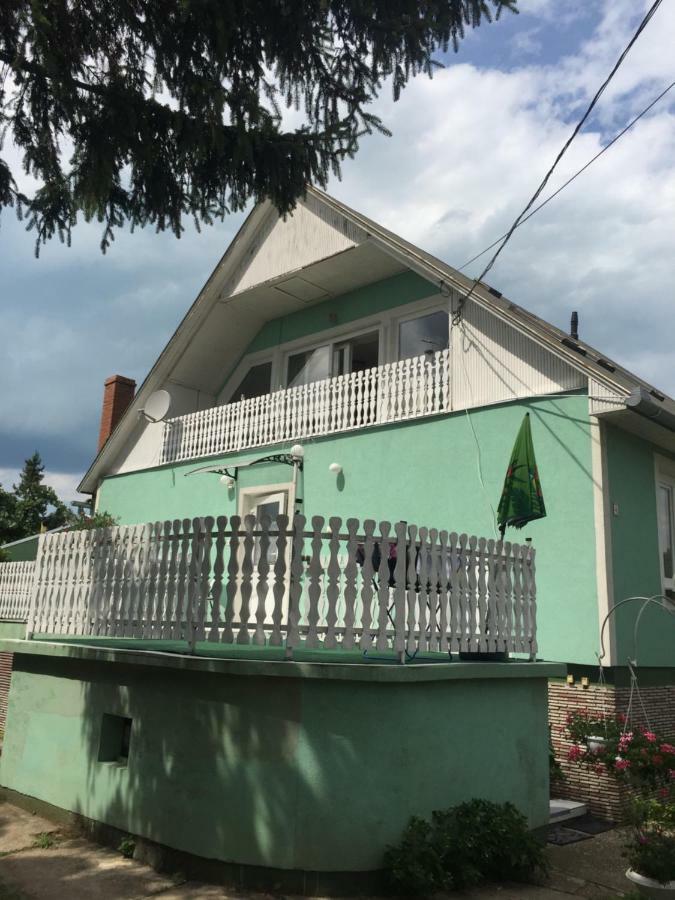 Rozsavoelgy Apartman Balatonlelle Buitenkant foto
