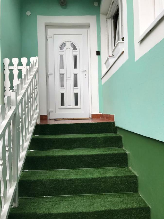 Rozsavoelgy Apartman Balatonlelle Buitenkant foto